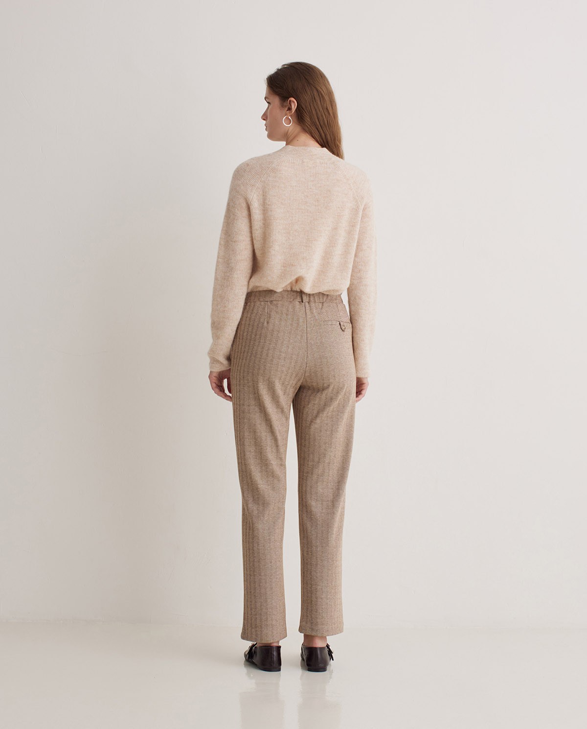 Pantalón regular fit espiga - Imagen 6