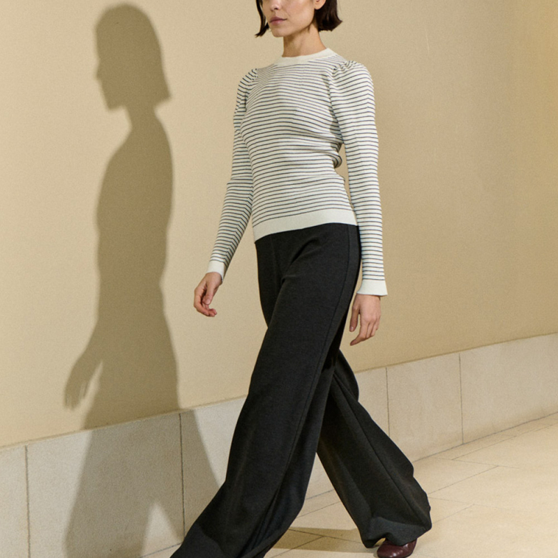 Pantalón circular pierna ancha