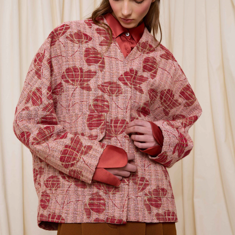 Cazadora rosa flores