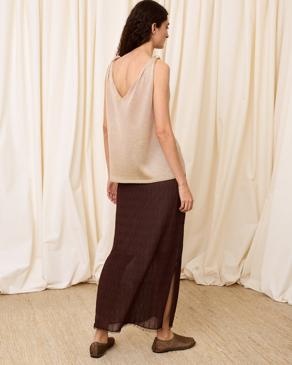 Top lurex escote pico dorado - Imagen 3