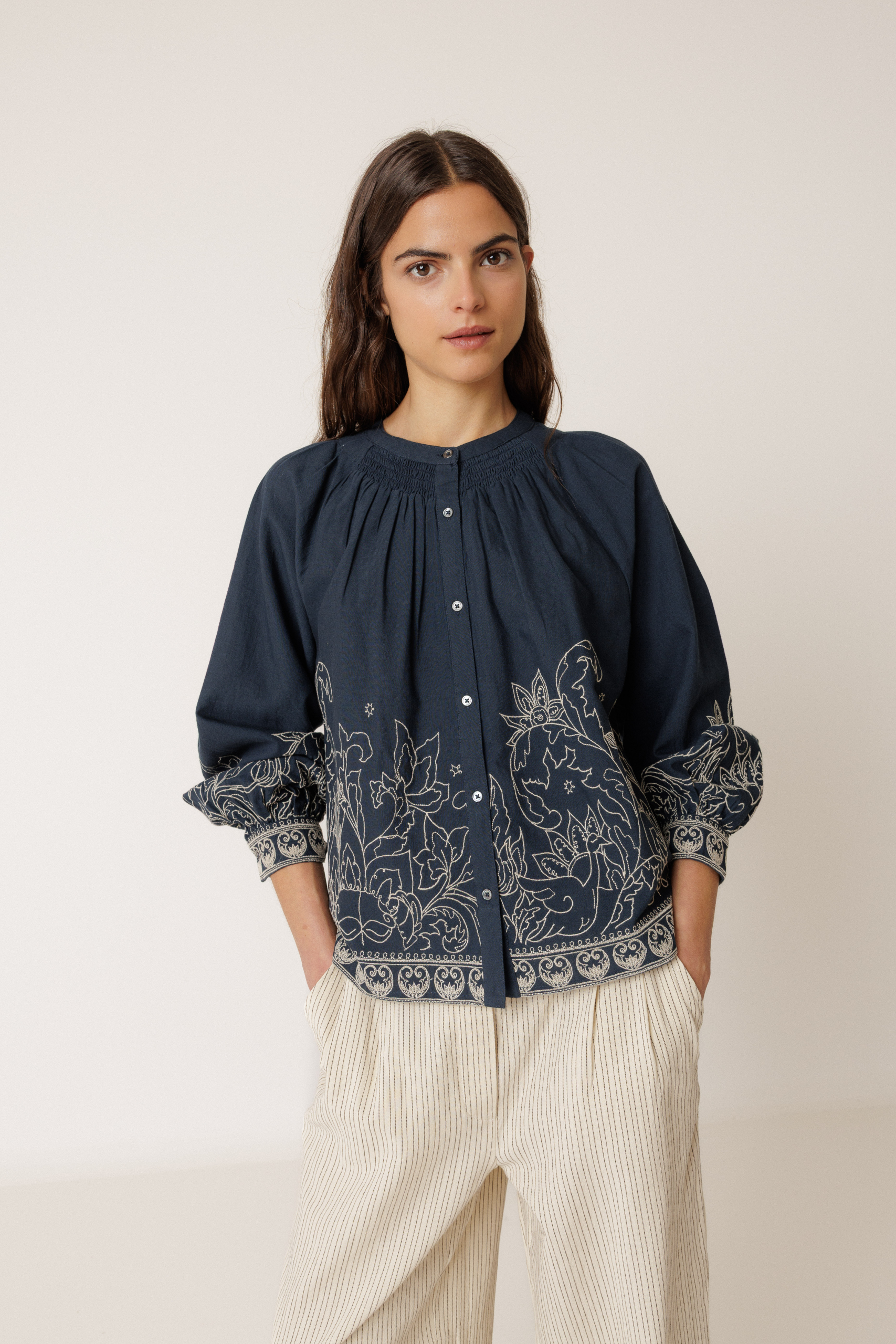 Blusa bordado floral