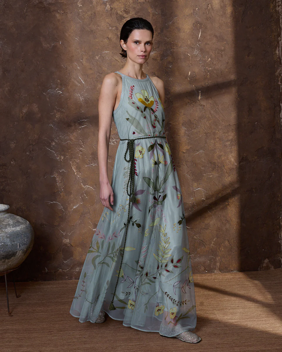 Vestido de tul bordado
