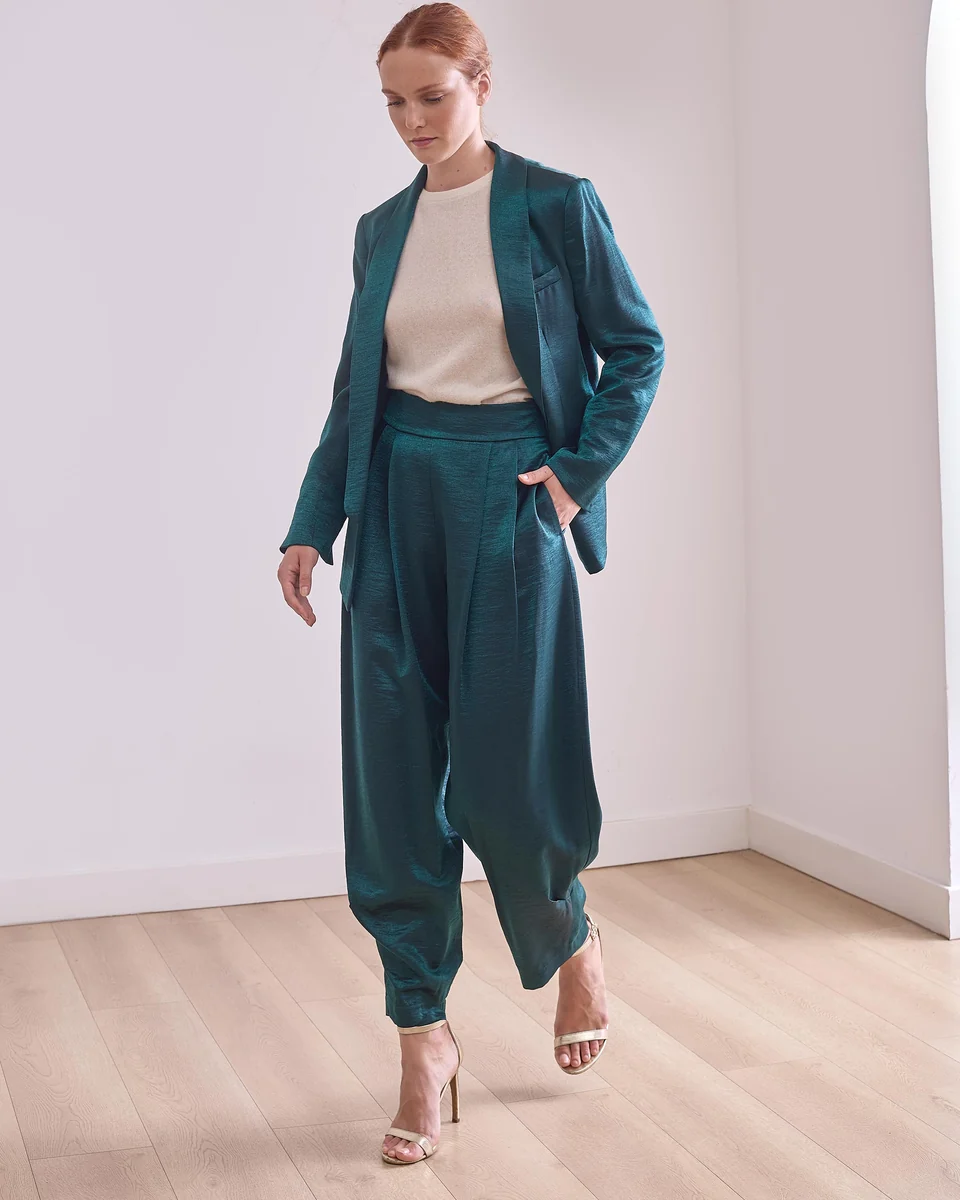 Pantalón de pinzas brillante